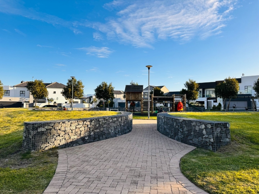 4 Bedroom Property for Sale in Sandown Western Cape